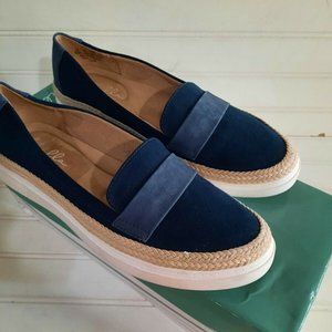 New With Box Women's Lexie Espadrille Loafers Micro Suede Navy Blue, Size 6.5 M